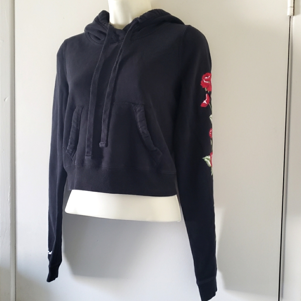 Hollister Black Crop Hoodie Pullover